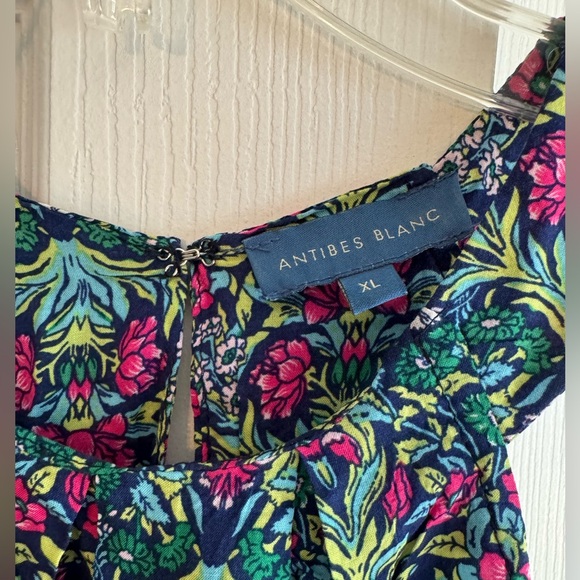 Floral tank🌸 - Picture 4 of 6